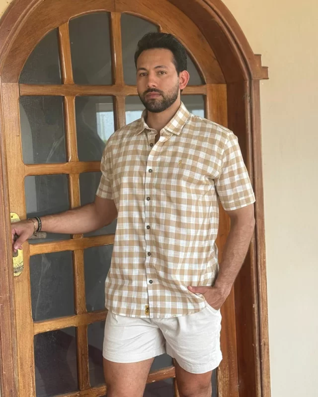Camisa Premium Xadrez Bege e branco MC
